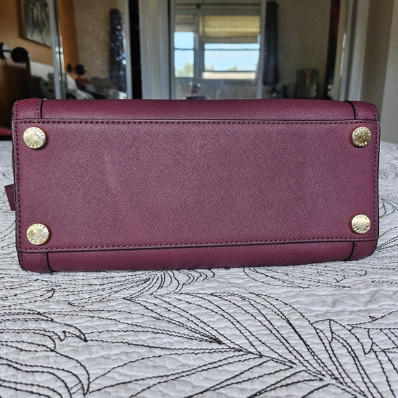 VGUC Michael Kors Black Tina Small Satchel Crossbody Purple Saffiano Leather - Picture 10 of 16